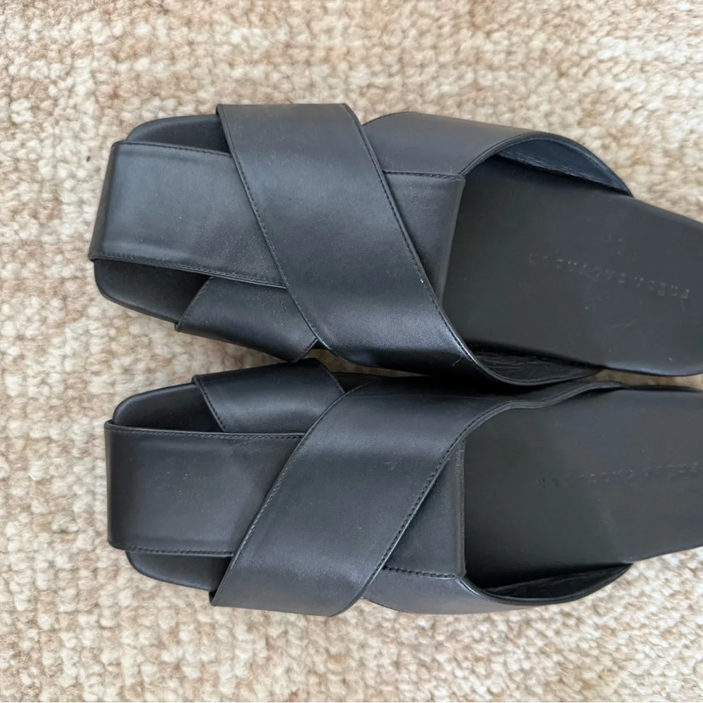 Freda Salvador Black Leather Slide Sandals - Size 10 - Picture 2 of 5